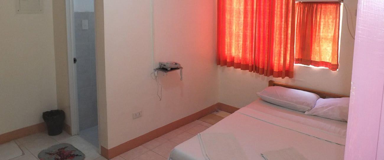 Constrell Pension House Tagbilaran Extérieur photo