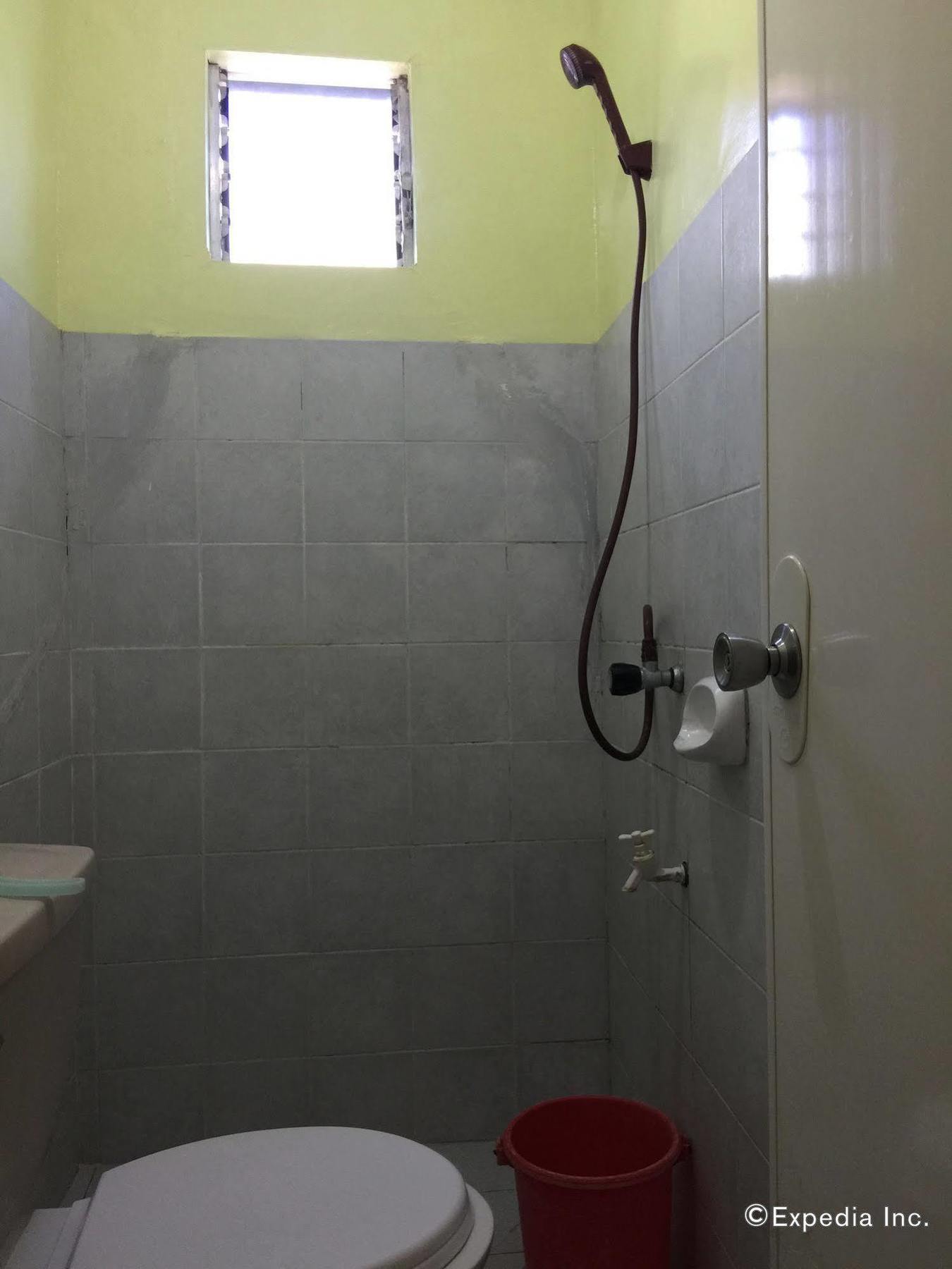 Constrell Pension House Tagbilaran Extérieur photo