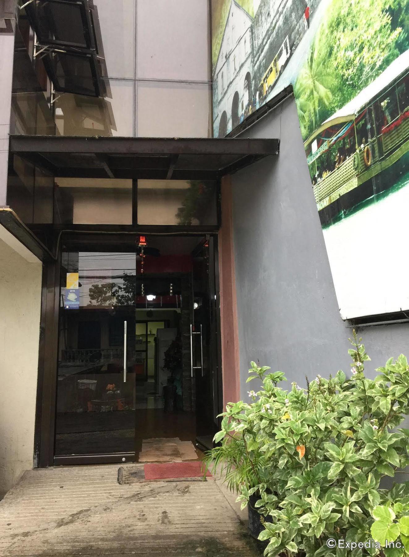 Constrell Pension House Tagbilaran Extérieur photo