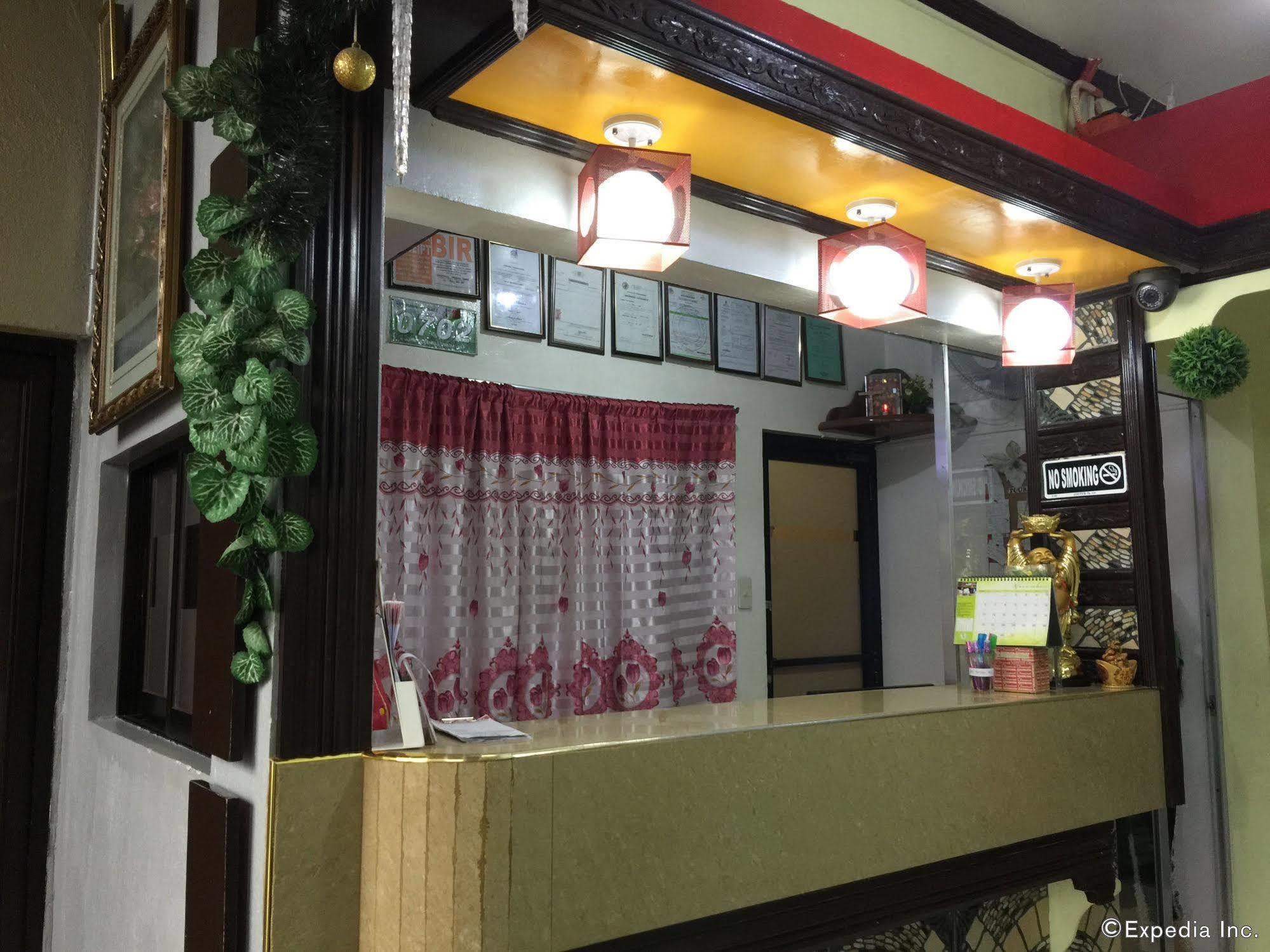 Constrell Pension House Tagbilaran Extérieur photo