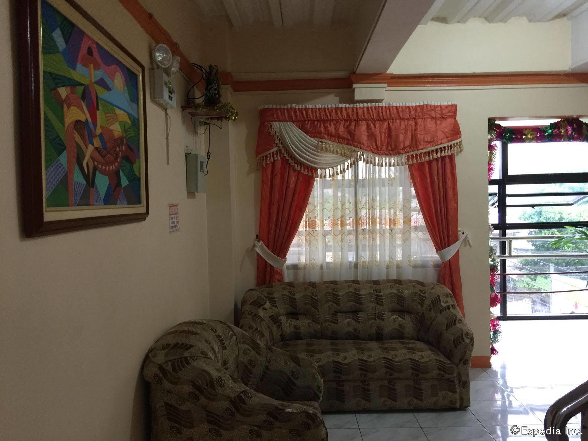 Constrell Pension House Tagbilaran Extérieur photo