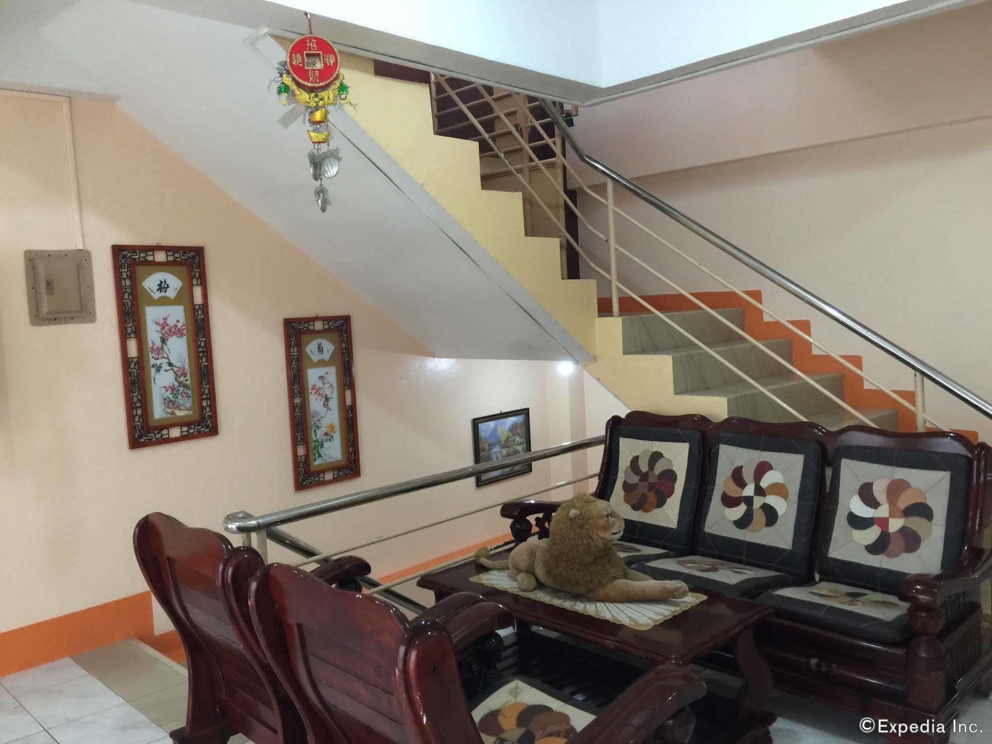 Constrell Pension House Tagbilaran Extérieur photo