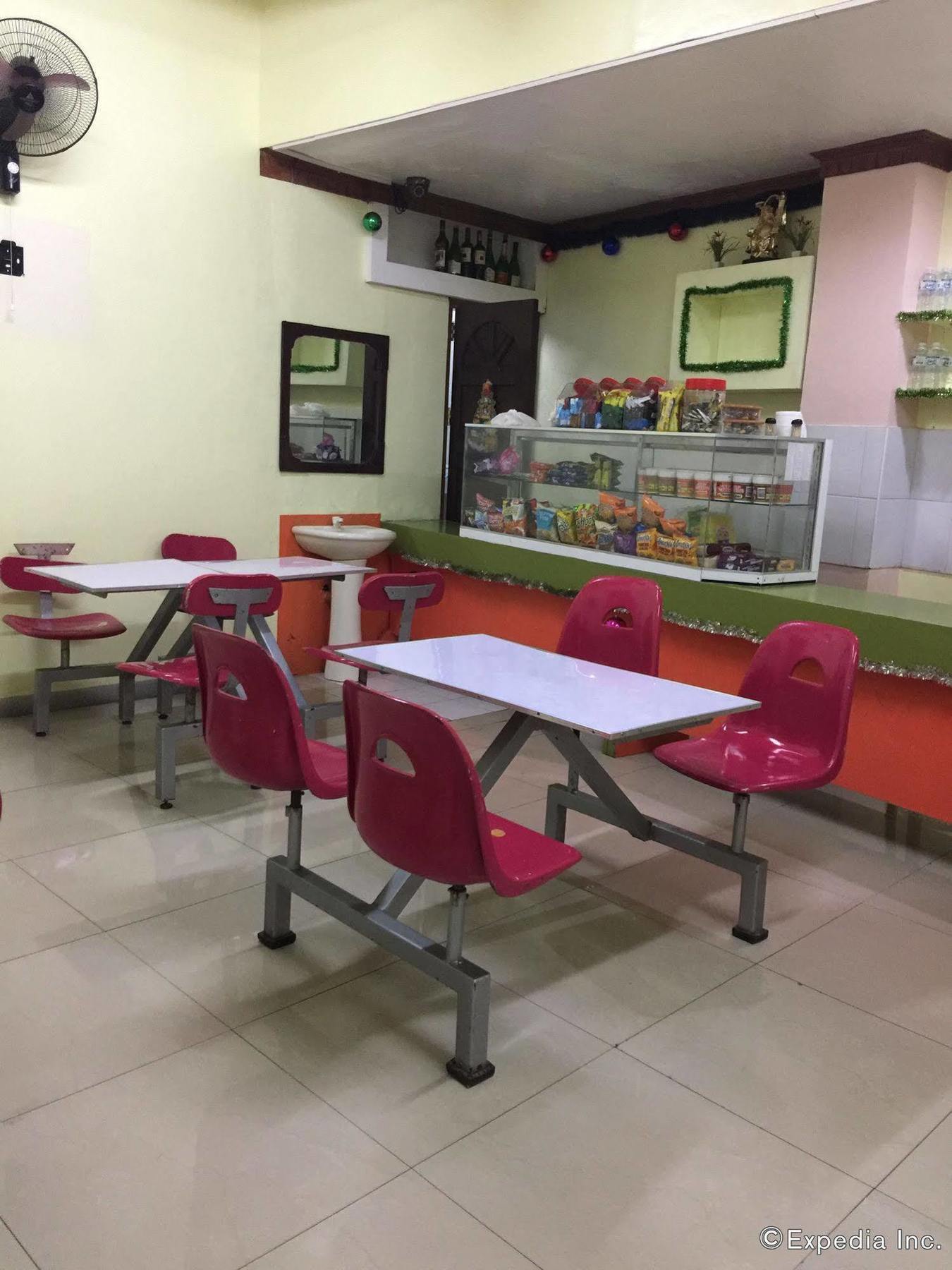 Constrell Pension House Tagbilaran Extérieur photo